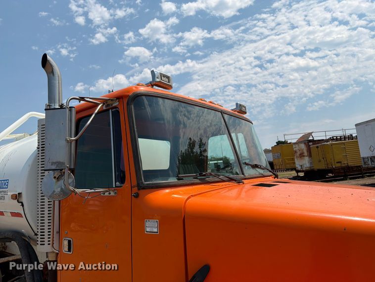 image for item DQ0023 2001 Volvo Truck WG tank truck