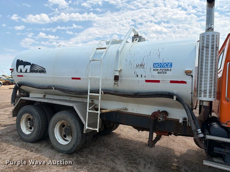 image for item DQ0023 2001 Volvo Truck WG tank truck