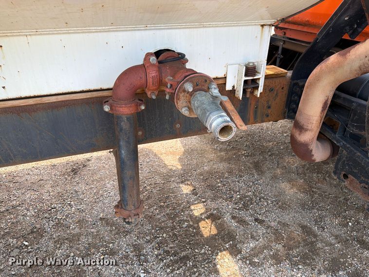 image for item DQ0023 2001 Volvo Truck WG tank truck