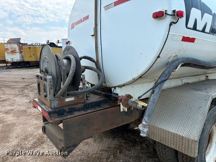 image for item DQ0023 2001 Volvo Truck WG tank truck