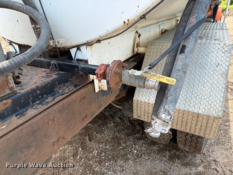 image for item DQ0023 2001 Volvo Truck WG tank truck