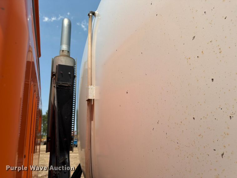 image for item DQ0023 2001 Volvo Truck WG tank truck