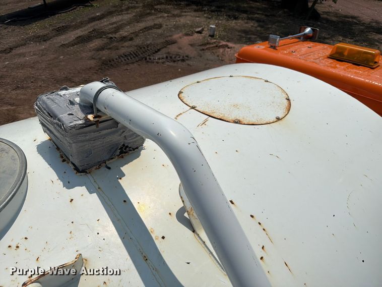 image for item DQ0023 2001 Volvo Truck WG tank truck