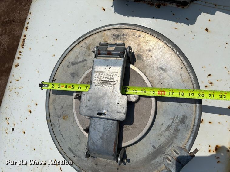 image for item DQ0023 2001 Volvo Truck WG tank truck