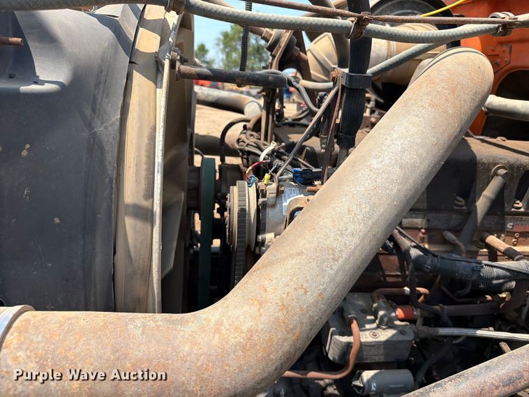 image for item DQ0023 2001 Volvo Truck WG tank truck