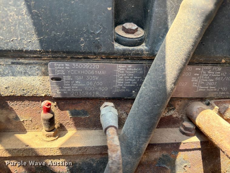 image for item DQ0023 2001 Volvo Truck WG tank truck