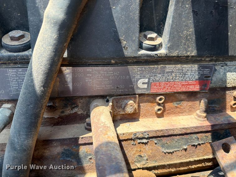 image for item DQ0023 2001 Volvo Truck WG tank truck
