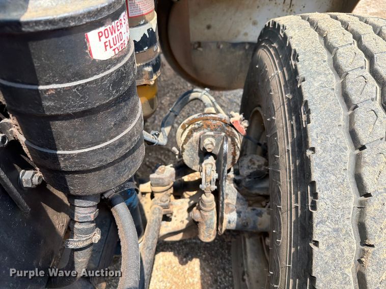 image for item DQ0023 2001 Volvo Truck WG tank truck