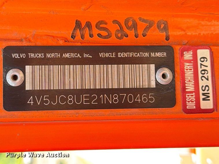 image for item DQ0023 2001 Volvo Truck WG tank truck