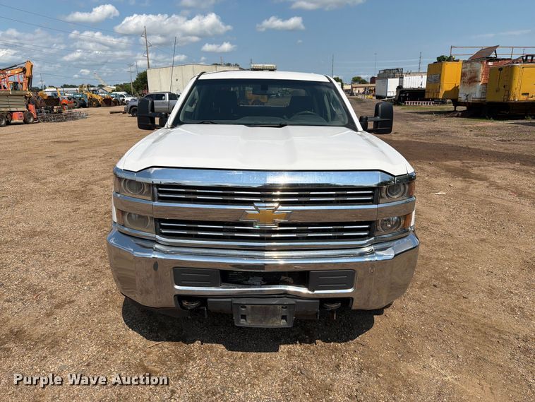 image for item DQ0026 2015 Chevrolet Silverado 3500HD Crew Cab utility bed pickup truck