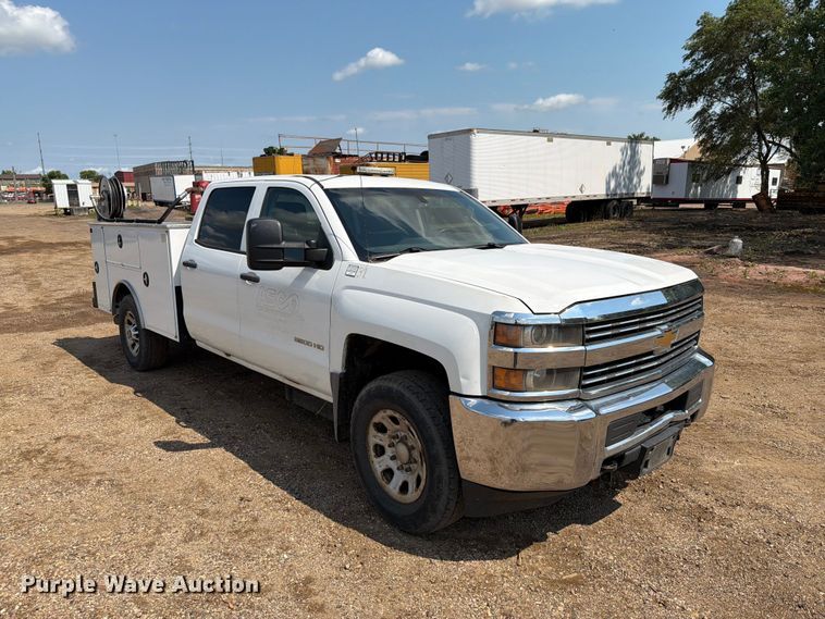 image for item DQ0026 2015 Chevrolet Silverado 3500HD Crew Cab utility bed pickup truck