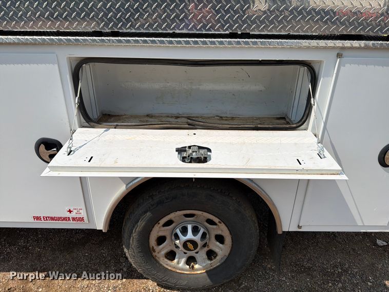 image for item DQ0026 2015 Chevrolet Silverado 3500HD Crew Cab utility bed pickup truck