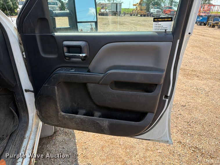 image for item DQ0026 2015 Chevrolet Silverado 3500HD Crew Cab utility bed pickup truck