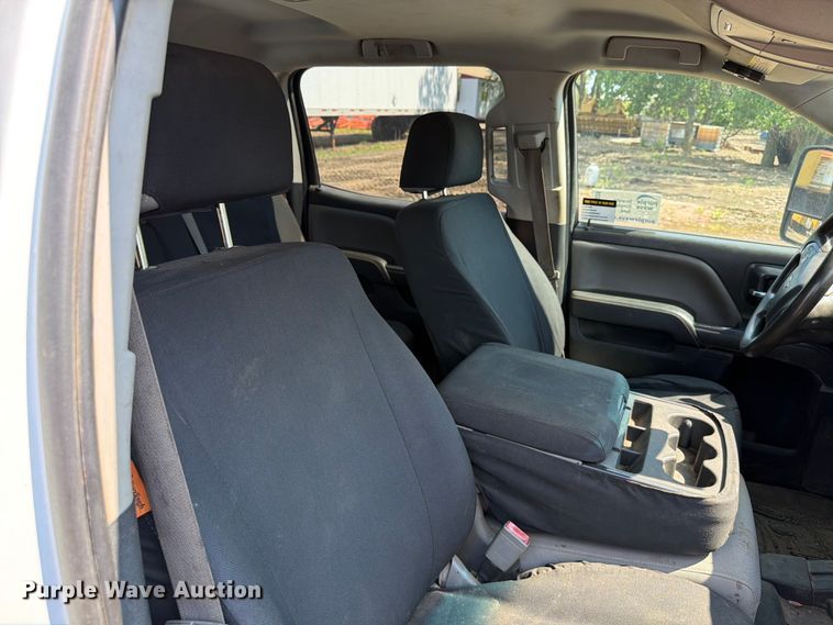 image for item DQ0026 2015 Chevrolet Silverado 3500HD Crew Cab utility bed pickup truck