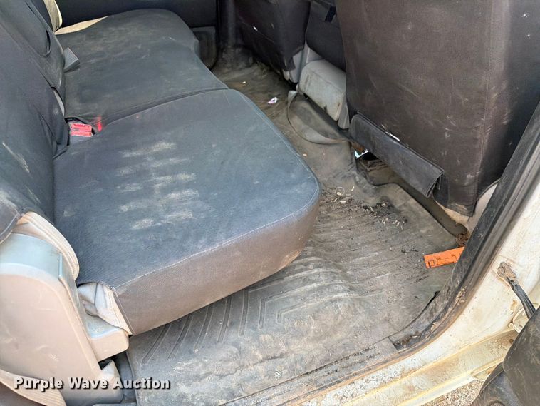 image for item DQ0026 2015 Chevrolet Silverado 3500HD Crew Cab utility bed pickup truck