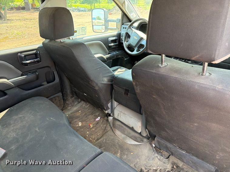 image for item DQ0026 2015 Chevrolet Silverado 3500HD Crew Cab utility bed pickup truck