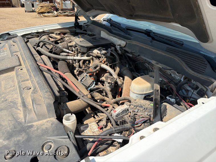 image for item DQ0026 2015 Chevrolet Silverado 3500HD Crew Cab utility bed pickup truck