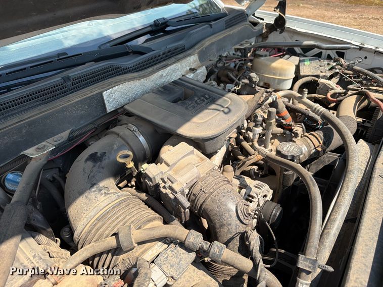 image for item DQ0026 2015 Chevrolet Silverado 3500HD Crew Cab utility bed pickup truck