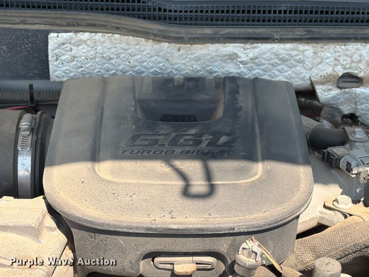 image for item DQ0026 2015 Chevrolet Silverado 3500HD Crew Cab utility bed pickup truck
