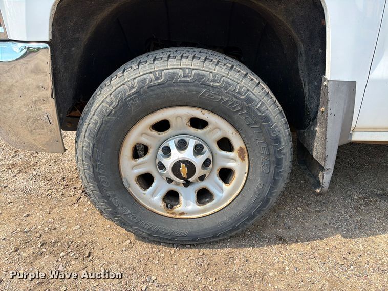 image for item DQ0026 2015 Chevrolet Silverado 3500HD Crew Cab utility bed pickup truck