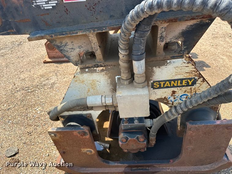 image for item DQ0027 Stanley HS-11000 plate compactor