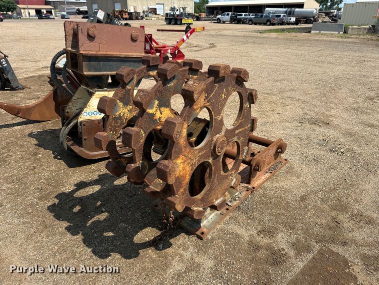 image for item DQ0028 Compactor wheel