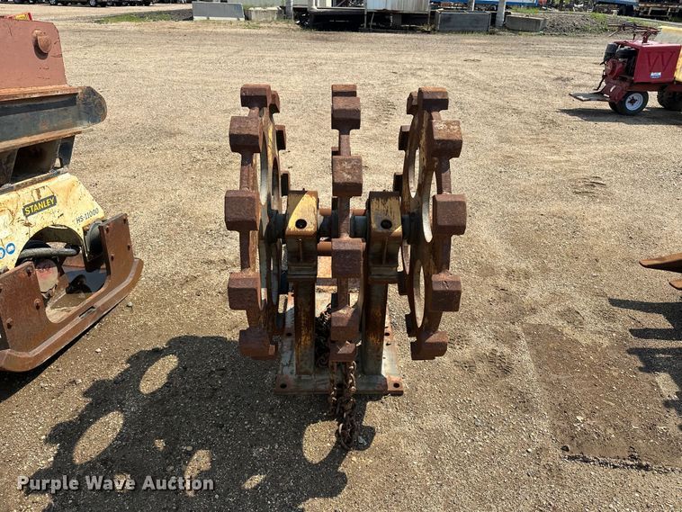 image for item DQ0028 Compactor wheel