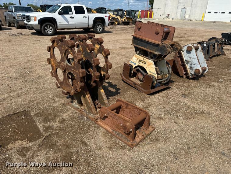 image for item DQ0028 Compactor wheel
