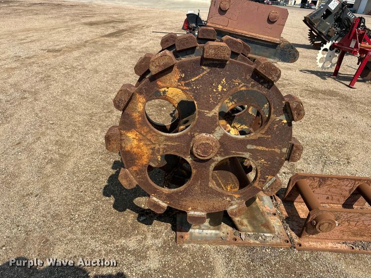 image for item DQ0028 Compactor wheel