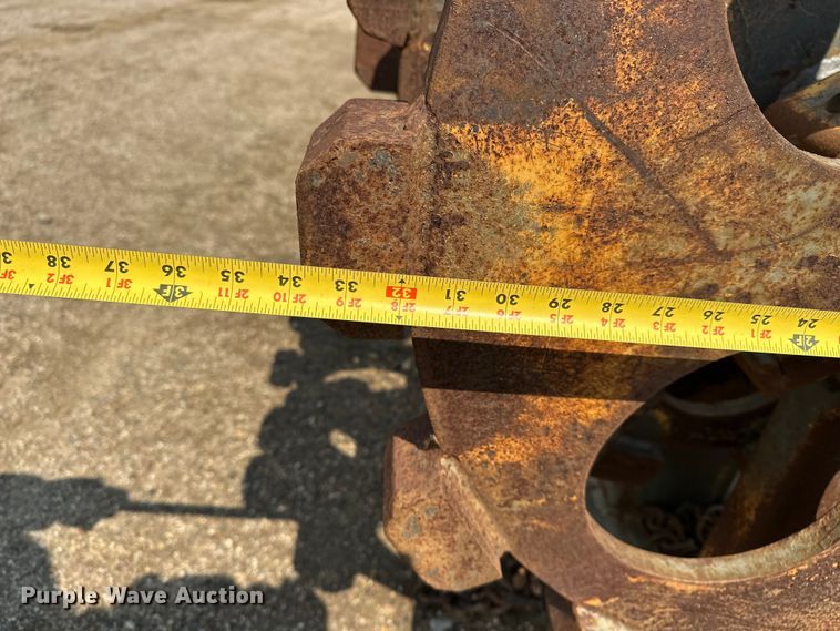 image for item DQ0028 Compactor wheel