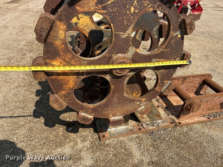 image for item DQ0028 Compactor wheel