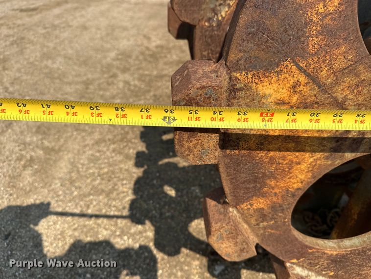 image for item DQ0028 Compactor wheel