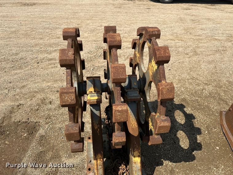 image for item DQ0028 Compactor wheel