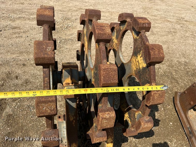 image for item DQ0028 Compactor wheel