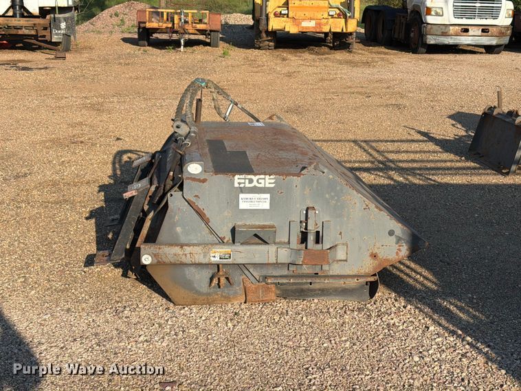 image for item DQ0030 Edge skid steer sweeper