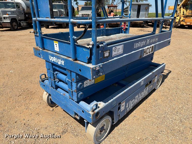 image for item DQ0031 Upright 26N scissor lift