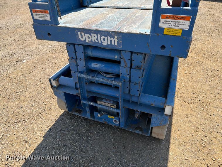 image for item DQ0031 Upright 26N scissor lift