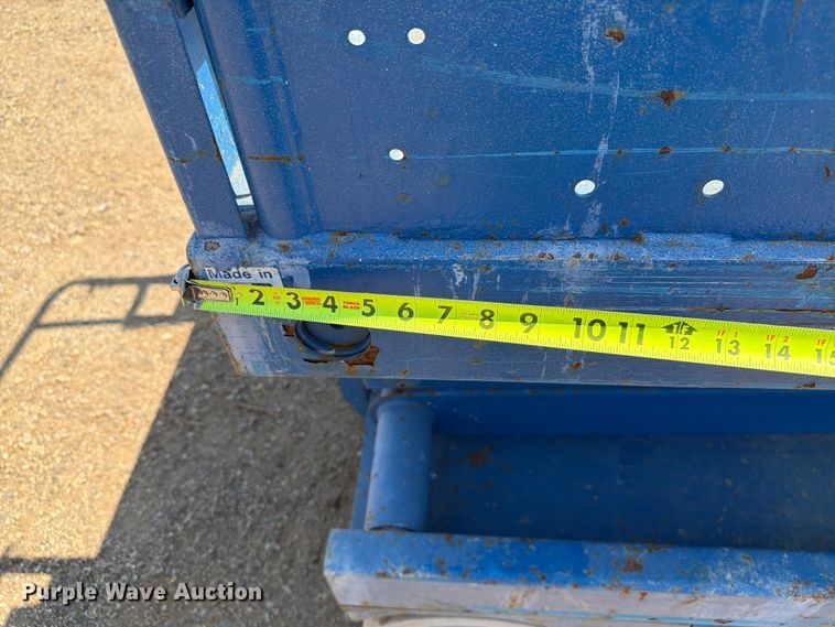 image for item DQ0031 Upright 26N scissor lift
