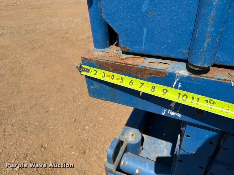 image for item DQ0031 Upright 26N scissor lift