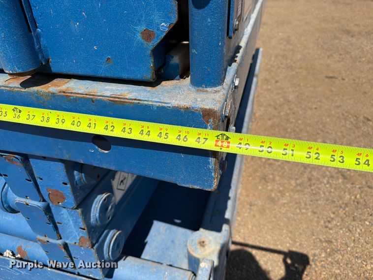 image for item DQ0031 Upright 26N scissor lift