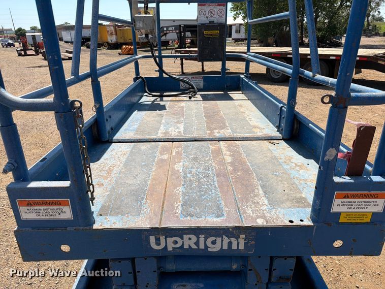 image for item DQ0031 Upright 26N scissor lift