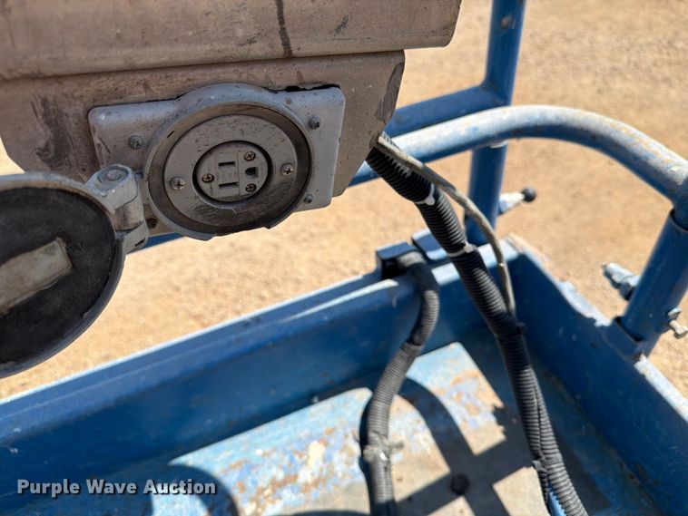 image for item DQ0031 Upright 26N scissor lift