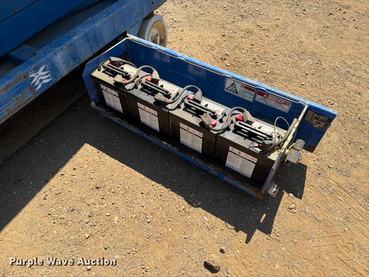 image for item DQ0031 Upright 26N scissor lift
