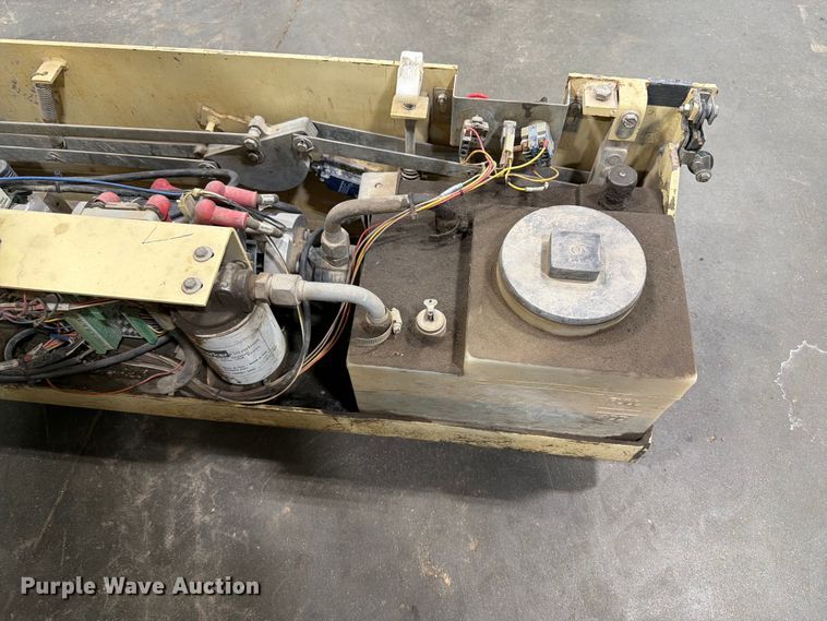 image for item DQ0032 1999 JLG 2032E2 scissor lift