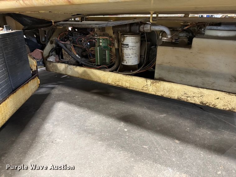 image for item DQ0032 1999 JLG 2032E2 scissor lift