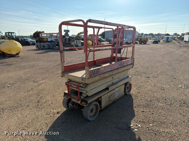 image for item DQ0033 1999 JLG 2032E2 scissor lift