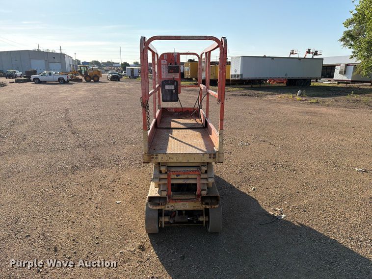 image for item DQ0033 1999 JLG 2032E2 scissor lift