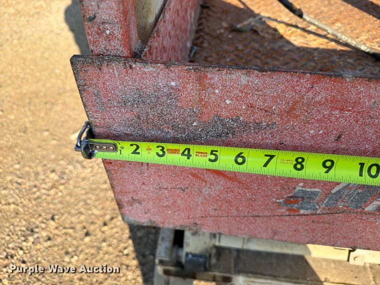 image for item DQ0033 1999 JLG 2032E2 scissor lift
