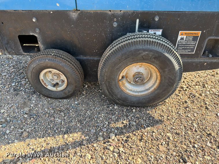 image for item DQ0034 2009 Miller Bobcat 250 welder/generator