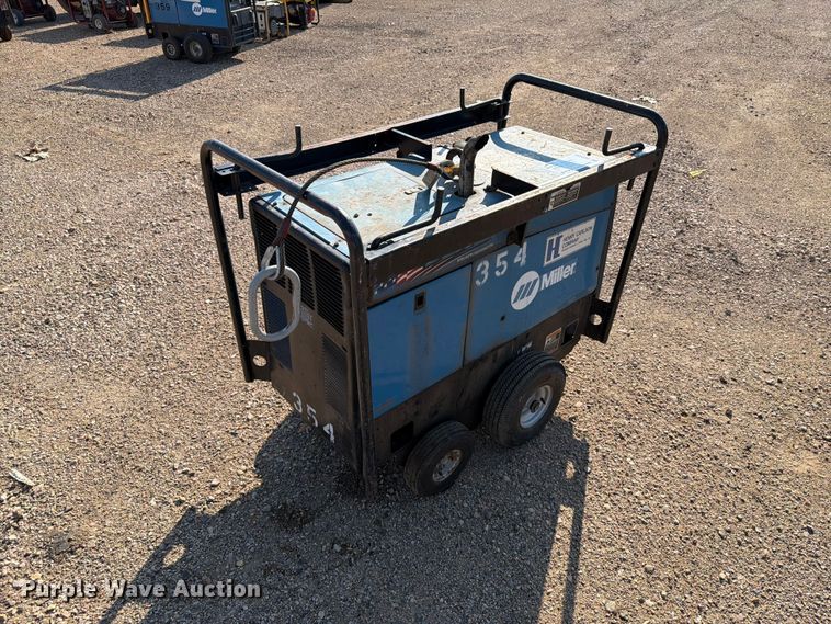 image for item DQ0035 2009 Miller Bobcat 250 welder/generator
